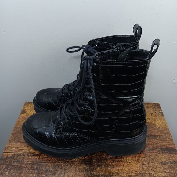 Steve Madden Shoes - Steve Madden Combat Boots Womens 8M Black Embossed Tornado Platform Chunky Croc